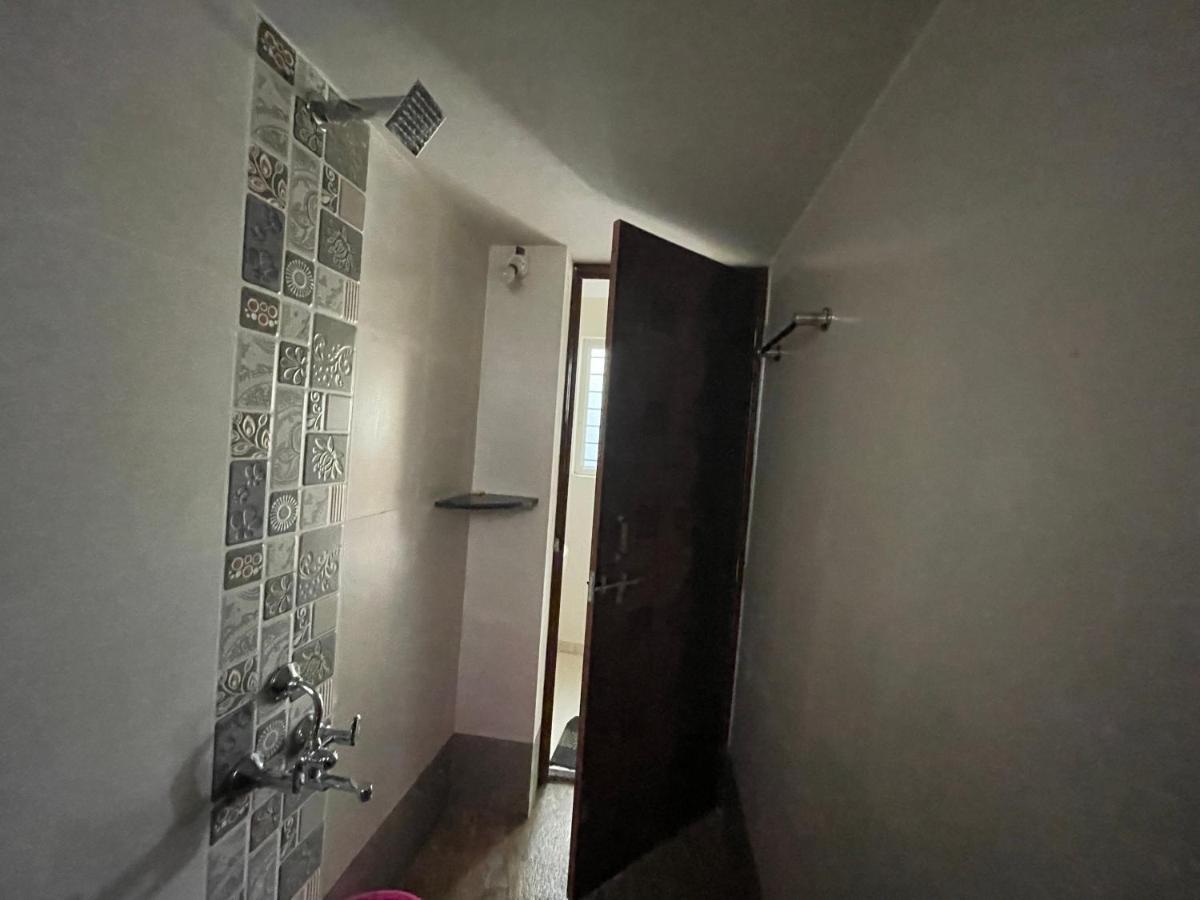 Shree Sadguru Krupa Yatri Niwas Villa Kolhapur Exterior photo